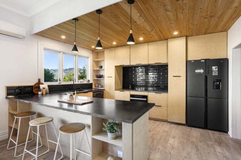 13 Kiwi Street, Saint Leonards, Dunedin - Carousel 2