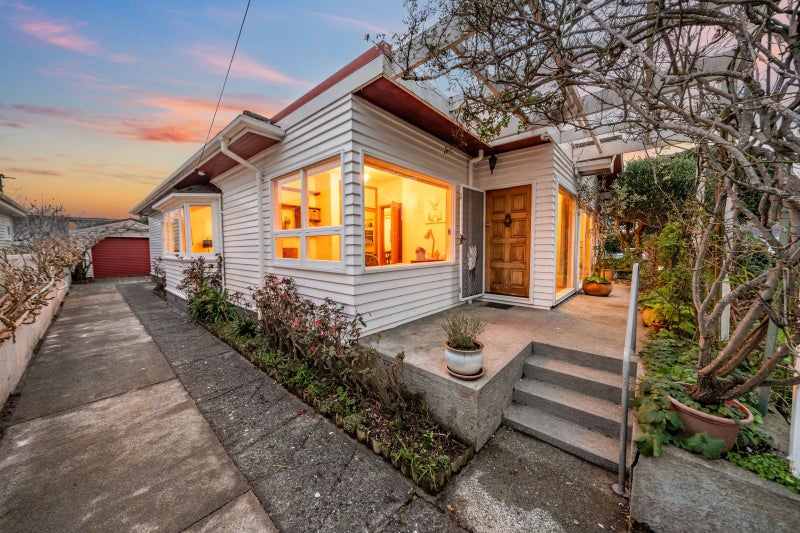 35 Ropata Crescent, Boulcott, Lower Hutt - Carousel 2