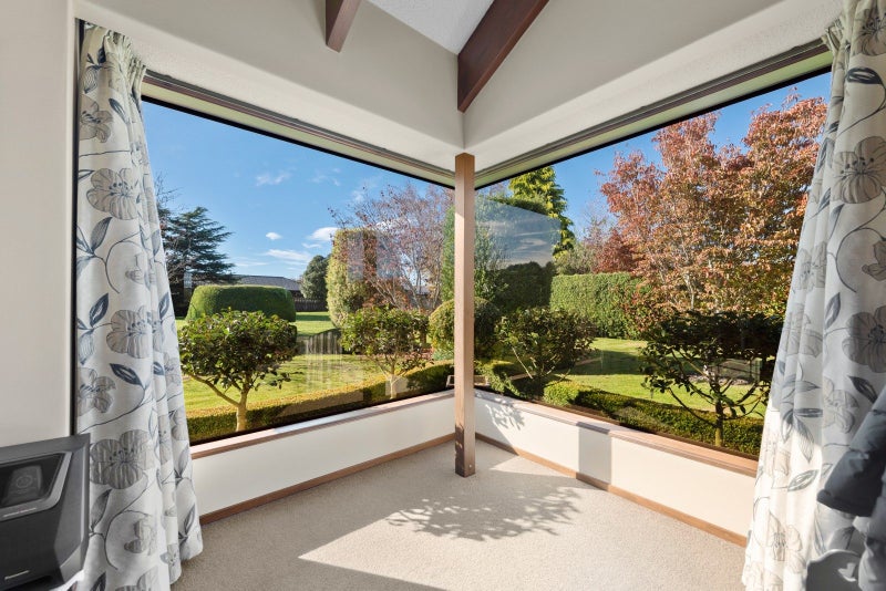 3 Raeburn Place, Gore, Gore - Carousel 2