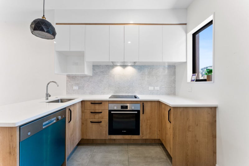 25/9 Schnapper Rock Road, Greenhithe, Auckland - Carousel 2