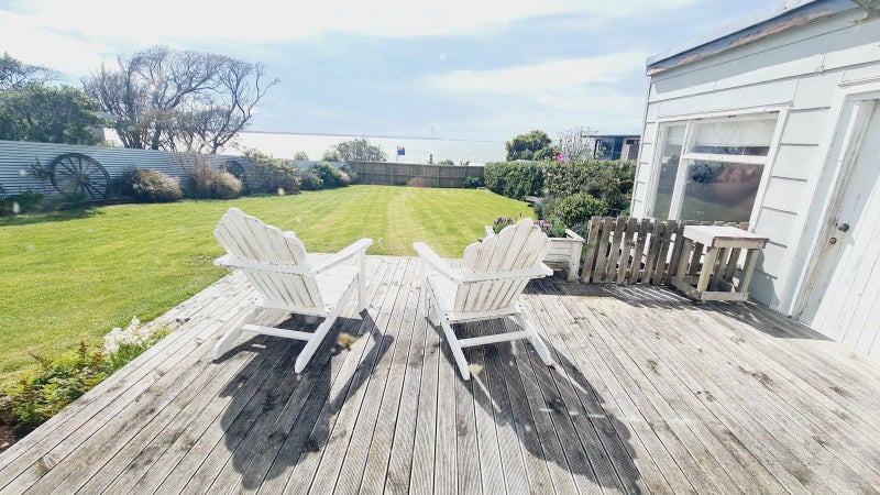 11 Moana Street, Riverton/Aparima - Carousel 1