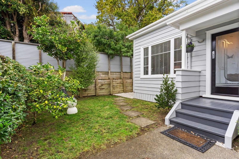 53D Woodward Road, Mount Albert, Auckland - Carousel 1