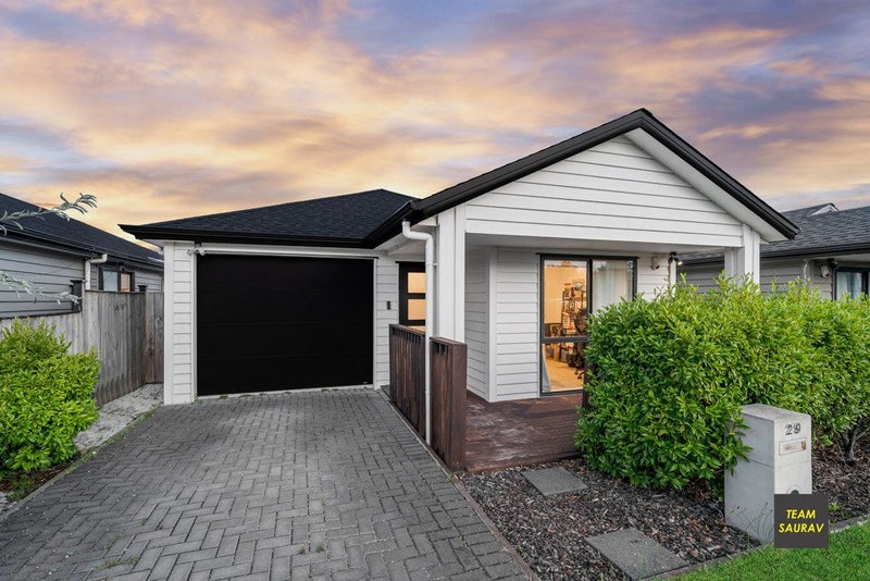 29 Kahui Parade, Karaka, Papakura - Carousel 1