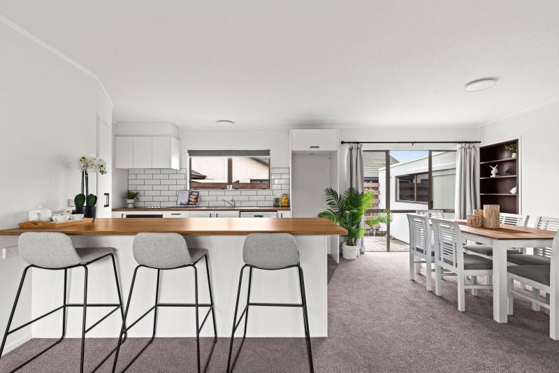 35 Townshend Crescent, Greenmeadows, Napier - Carousel 2