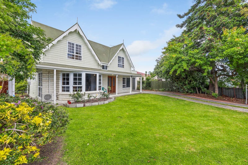 10 Mowat Street, Springlands, Blenheim - Carousel 1