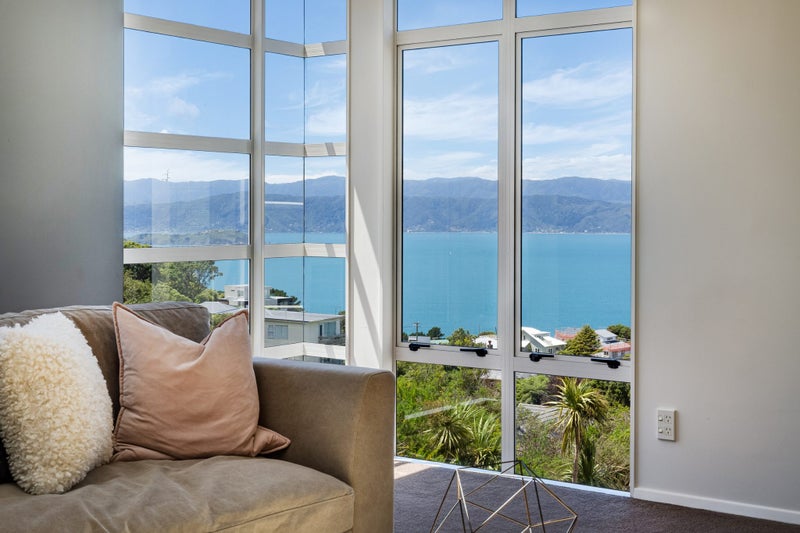 17 Waru Street, Khandallah, Wellington - Carousel 25