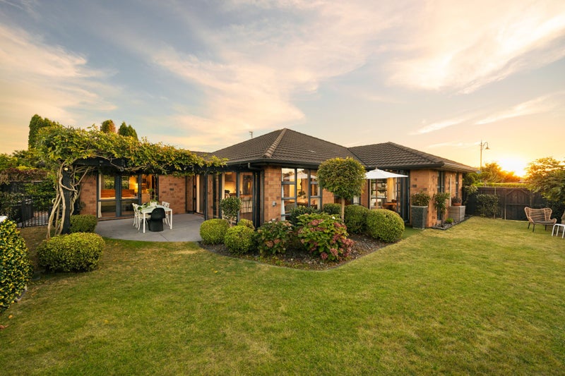 1 Savannah Place, Rototuna North, Hamilton - Carousel 1