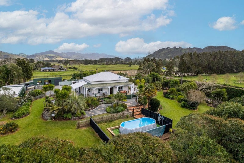 64 Tauraroa Road, Whangarei - Carousel 1