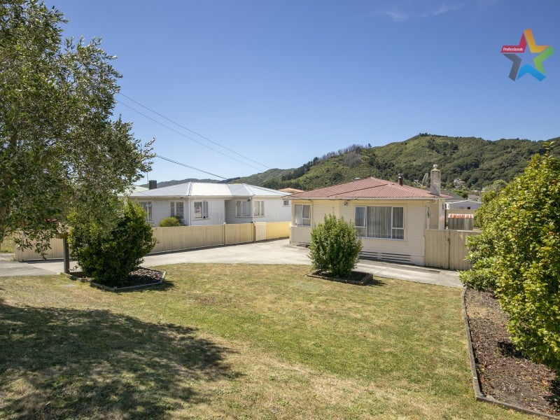 19 Main Road, Wainuiomata, Lower Hutt - Carousel 1