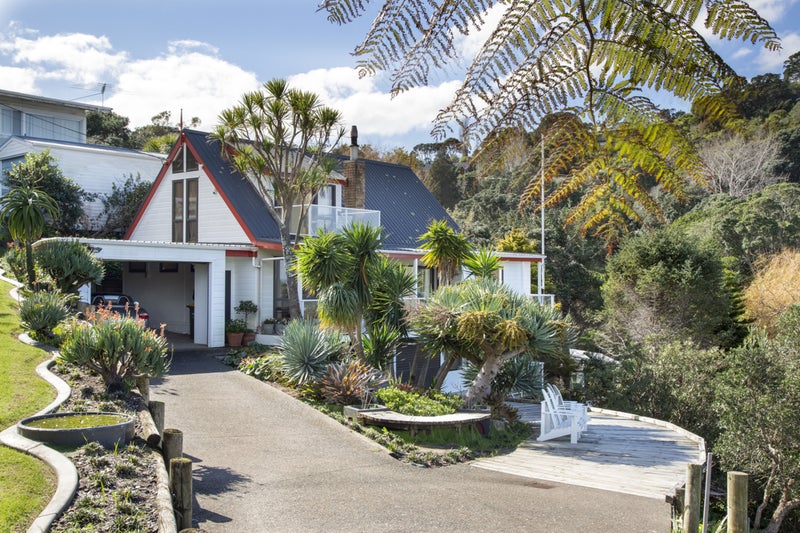 47 Grand View Road, Leigh, Leigh - Carousel 1