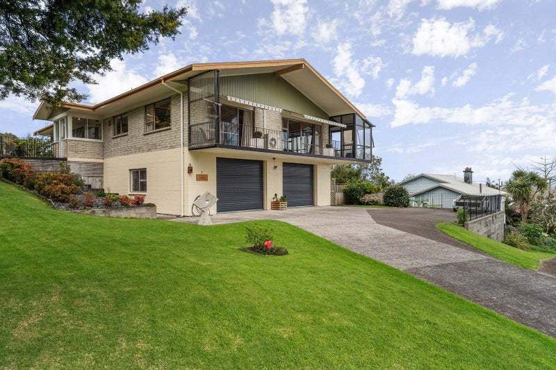 1 Burgess Street, Te Aroha, Te Aroha - Carousel 1