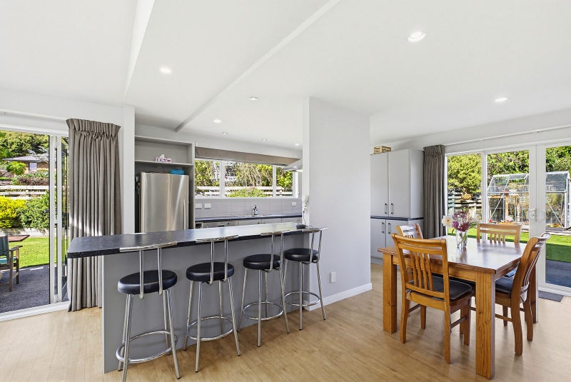 4 Botany Lane, Whitby, Porirua - Carousel 2