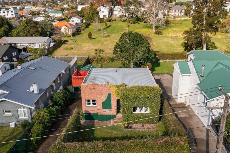 4 Watea Road, Sandringham, Auckland - Carousel 2