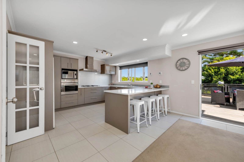 107 Pine Harbour Parade, Beachlands, Auckland - Carousel 2