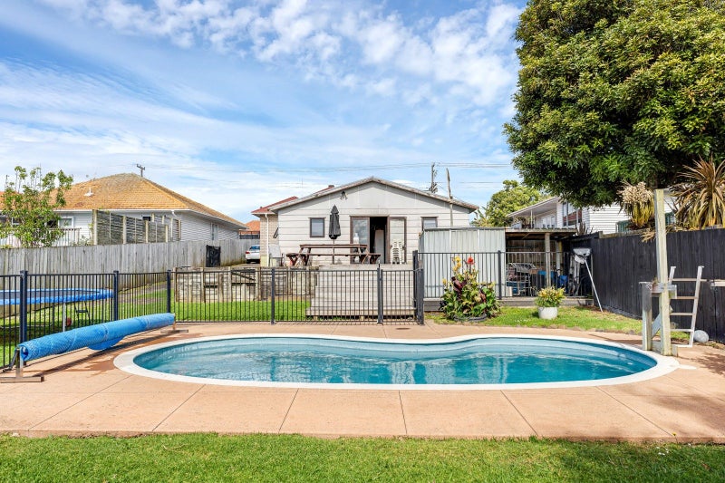 101 Astley Avenue, New Lynn, Auckland - Carousel 1