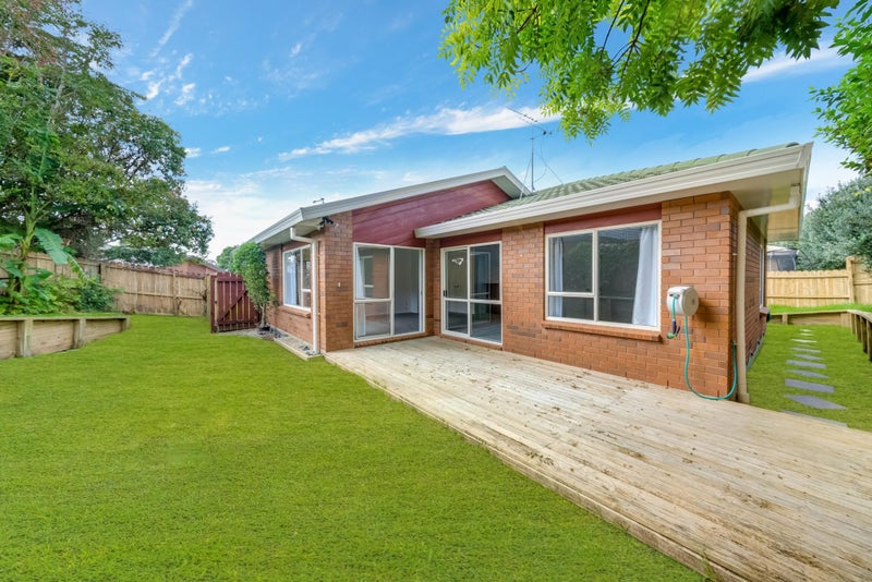 5 Woodlark Close, Weymouth, Auckland - Carousel 1