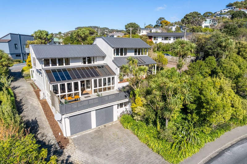 1 Woodford Way, Crofton Downs, Wellington - Carousel 1