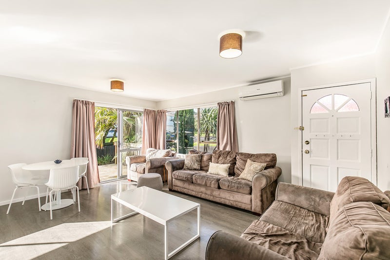 Property Valuation for 1/60 Simon Ellice Drive, Bayview, Auckland