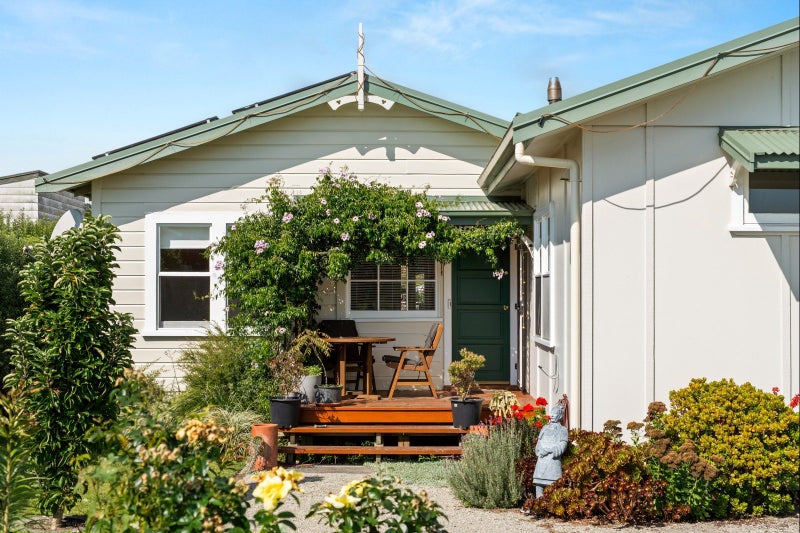 6 Kanakanaia Road, Te Karaka, Te Karaka - Carousel 1