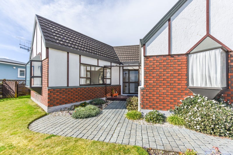 4 Washbourn Drive, Richmond, Richmond - Carousel 15