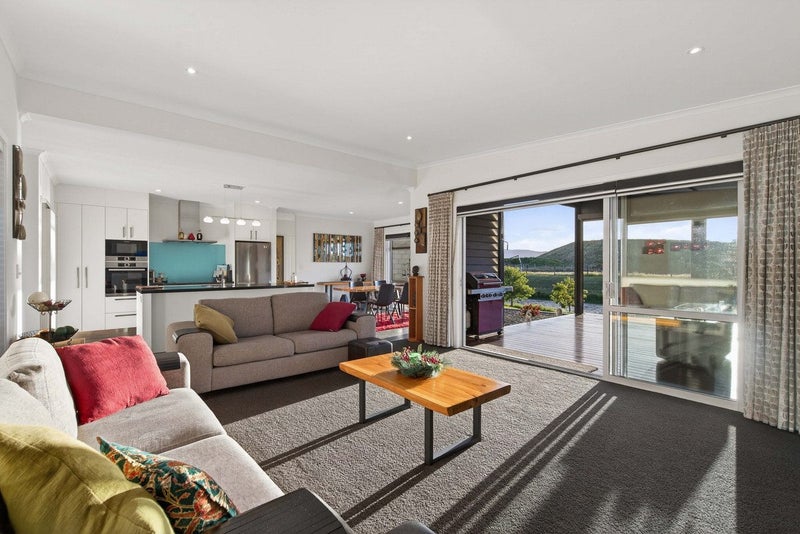 8 Celmisia Retreat, Papamoa Beach, Papamoa - Carousel 2