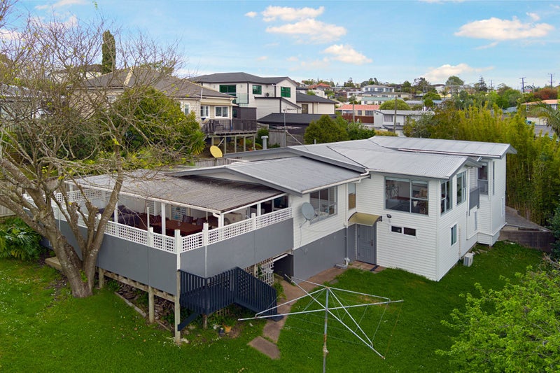 4 Kimber Hall Avenue, Mount Roskill, Auckland - Carousel 2