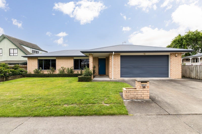 28 Guthrie Road, Havelock North, Havelock North - Carousel 1