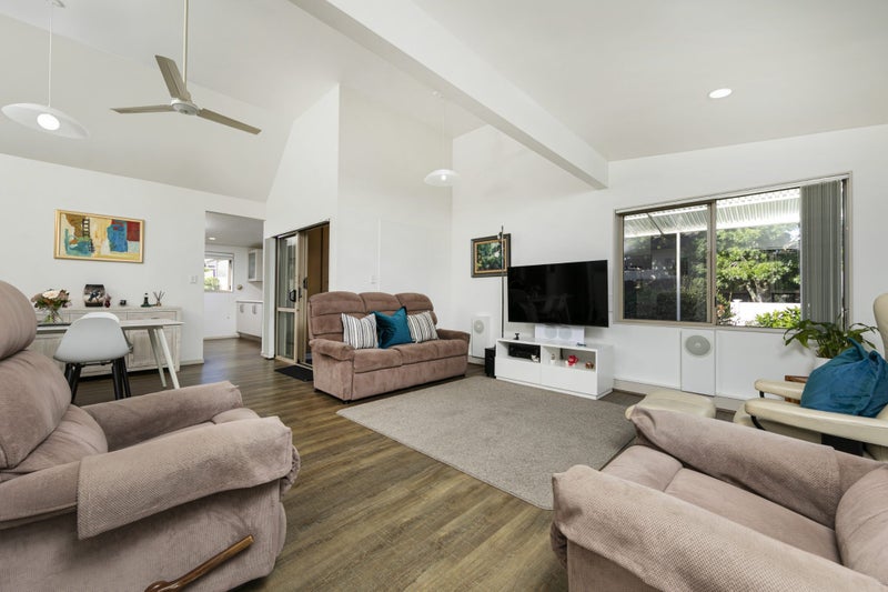 1/34 Waipuia Place, Greenhithe, Auckland - Carousel 1