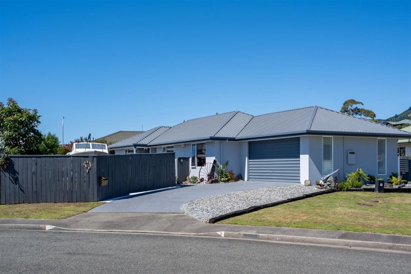 9 Vining Crescent, Stoke, Nelson - Carousel 2