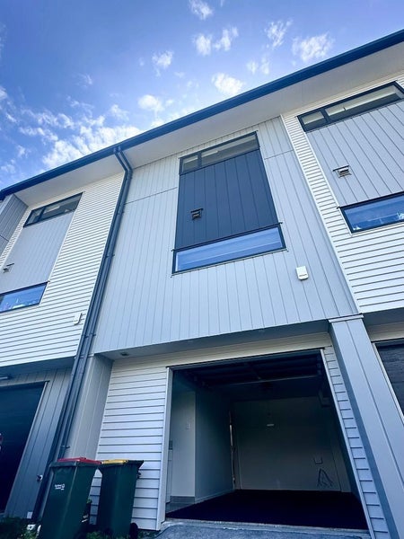 8/26 Buscomb Avenue, Henderson, Auckland - Carousel 10