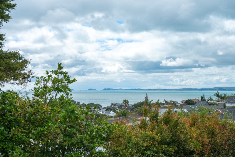 3/47 East Coast Road, Milford, Auckland - Carousel 2