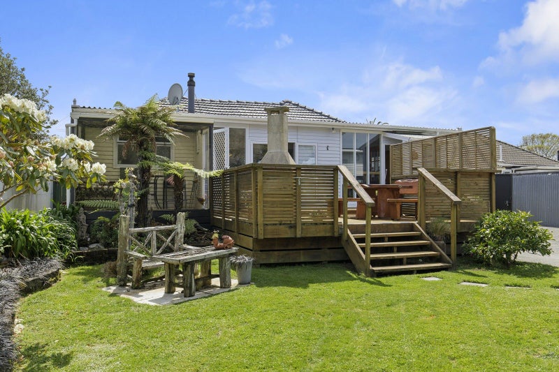 17 Burden Avenue, Wainuiomata, Lower Hutt - Carousel 2