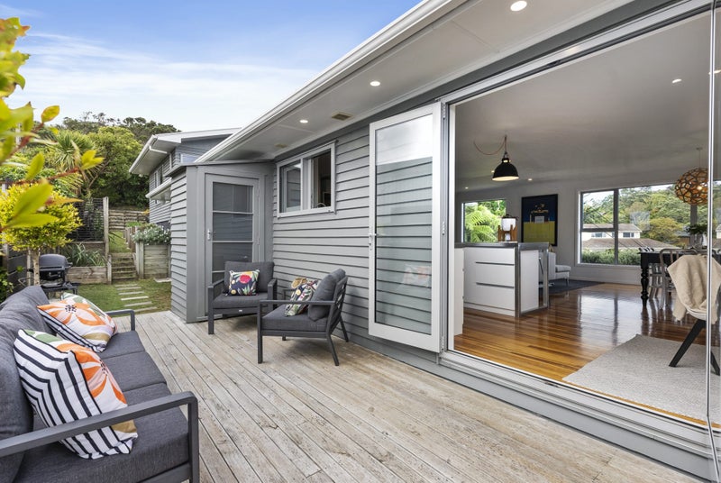 41 Madras Street, Khandallah, Wellington - Carousel 1