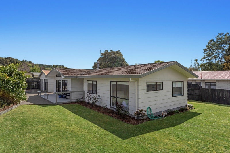 1 Delamere Drive, Kawerau, Kawerau - Carousel 1