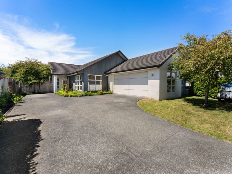21 Andalusian Way, Karaka, Papakura - Carousel 1