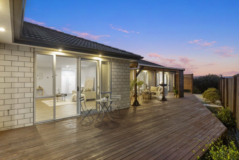59 Benmore Crescent, Pyes Pa, Tauranga - Carousel 1