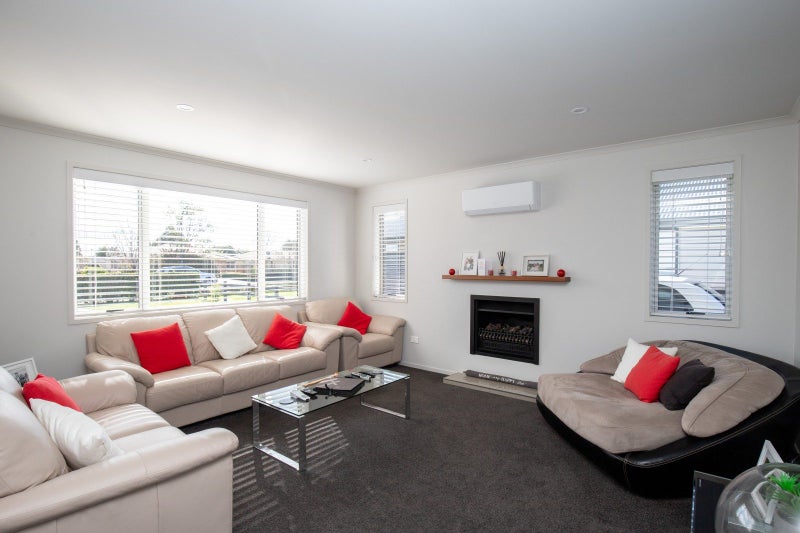 49 Benner Drive, Ngatea, Ngatea - Carousel 2