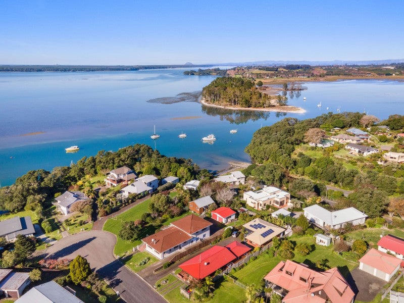 12 Giles Way, Tanners Point, Katikati - Carousel 32