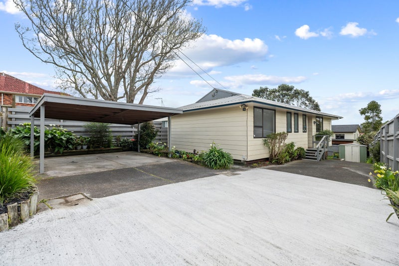 501B Hillsborough Road, Mount Roskill, Auckland - Carousel 1