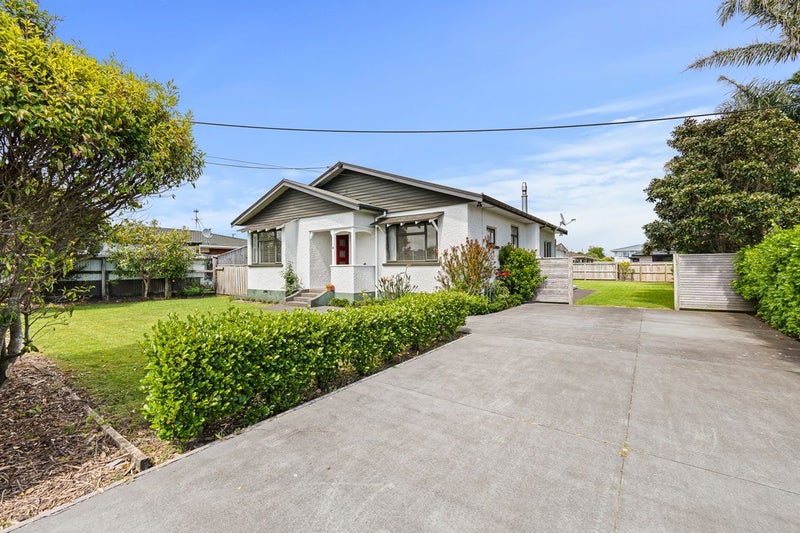 14 Sanders Avenue, Westown, New Plymouth - Carousel 2