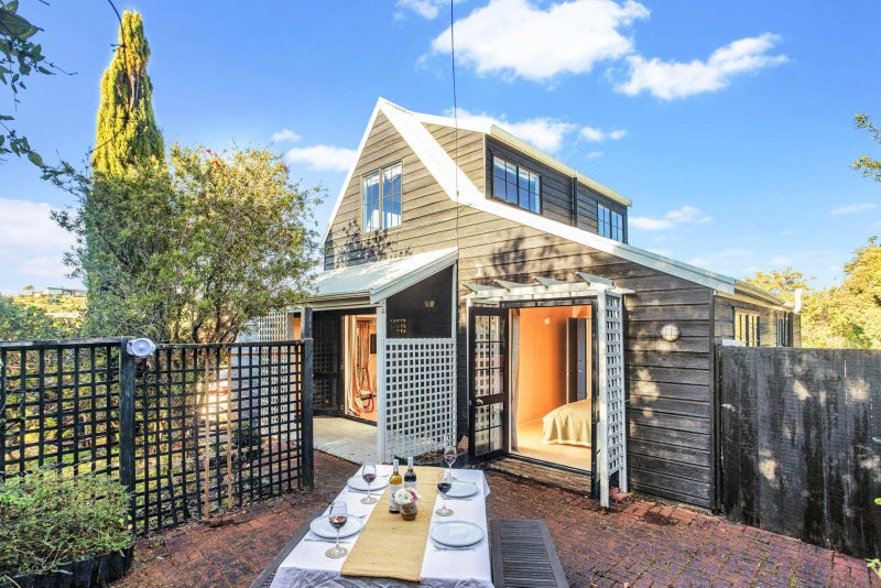 383 Sea View Road, Onetangi, Waiheke Island - Carousel 1