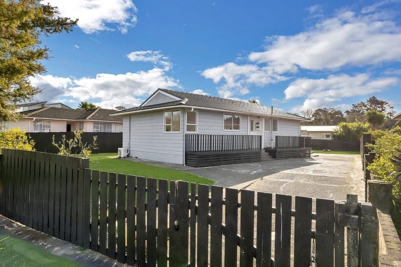 5 Tabitha Crescent, Henderson, Auckland - Carousel 1