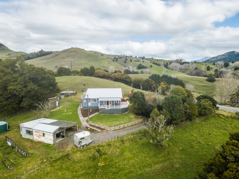671 Houto Road, Whangarei - Carousel 1