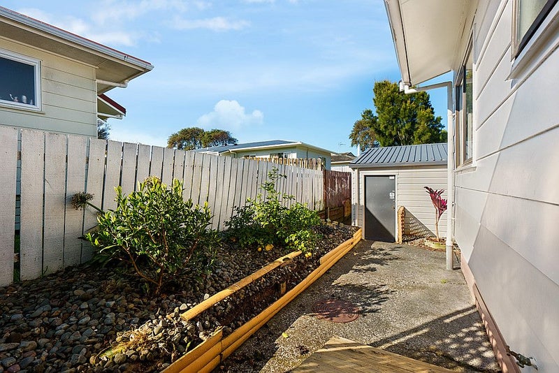 1/56B BURUNDI AVENUE, Clendon Park, Auckland - Carousel 12
