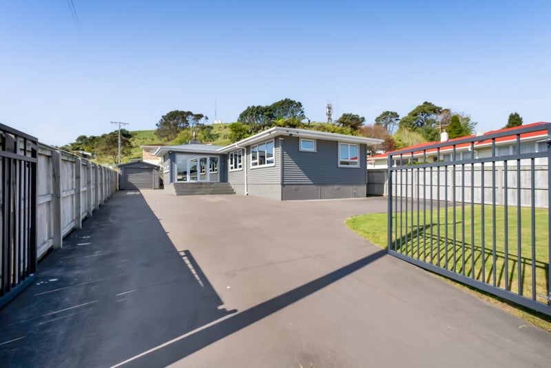 5 Belair Avenue, Blagdon, New Plymouth - Carousel 1