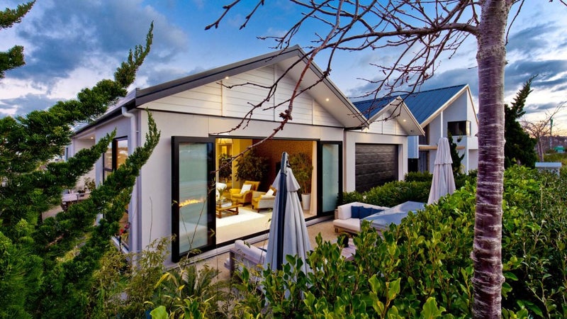 13 Tuatini Place, Long Bay, Auckland - Carousel 2