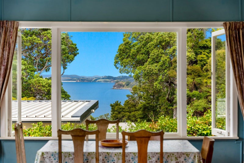 31 Matheson Bay Road, Leigh, Leigh - Carousel 2