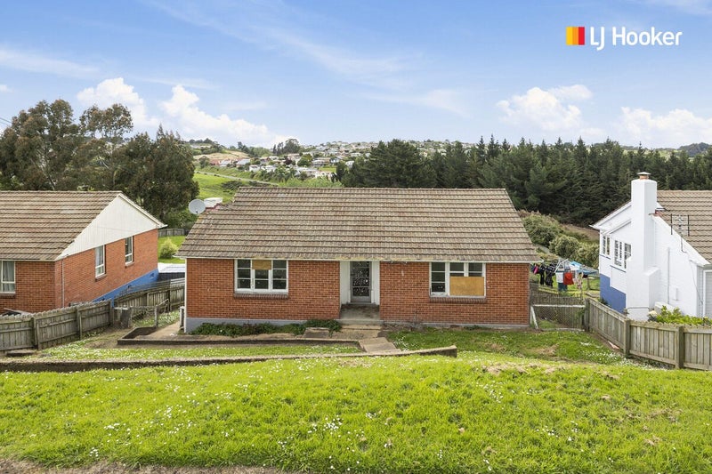 82 Panmure Avenue, Calton Hill, Dunedin - Carousel 1