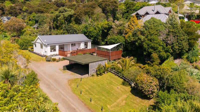 33 Selwyn Avenue, Akaroa, Akaroa - Carousel 1