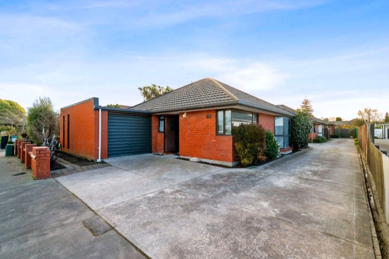 1/11 Owens Terrace, Upper Riccarton, Christchurch - Carousel 1